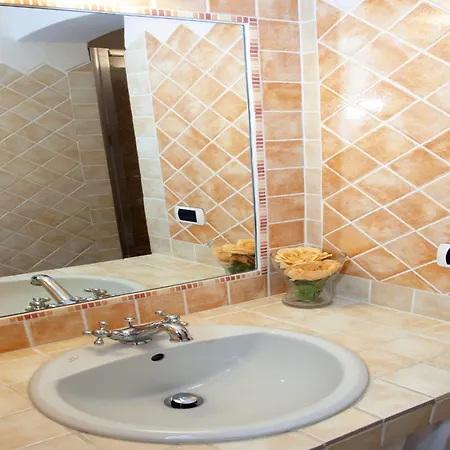 Belvilla By Oyo Pitrizzina, Cleaning Included Порто-Черво